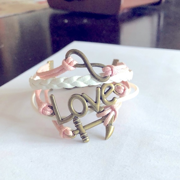 Jewelry - SALE 💗Love Leather Bracelet